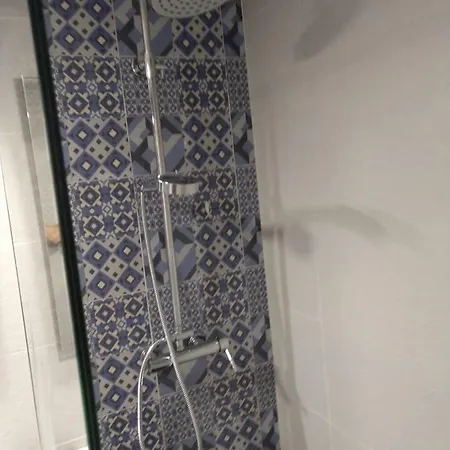 Apartament Chapaprieta 1 *